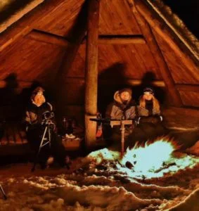 Fire camp to hunt northern lights